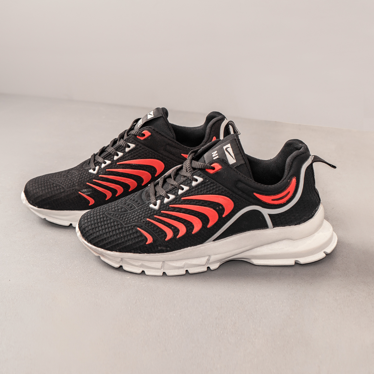 كفش مردانه مدل iham رنگ مشكي نارنجي