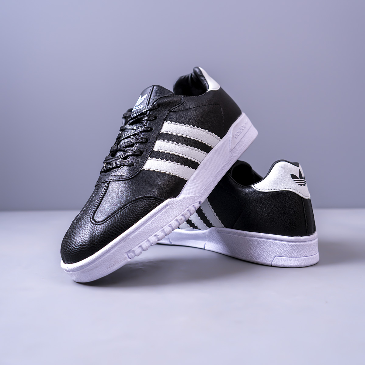 كفش ورزشي adidas مشكي مدل Aksa