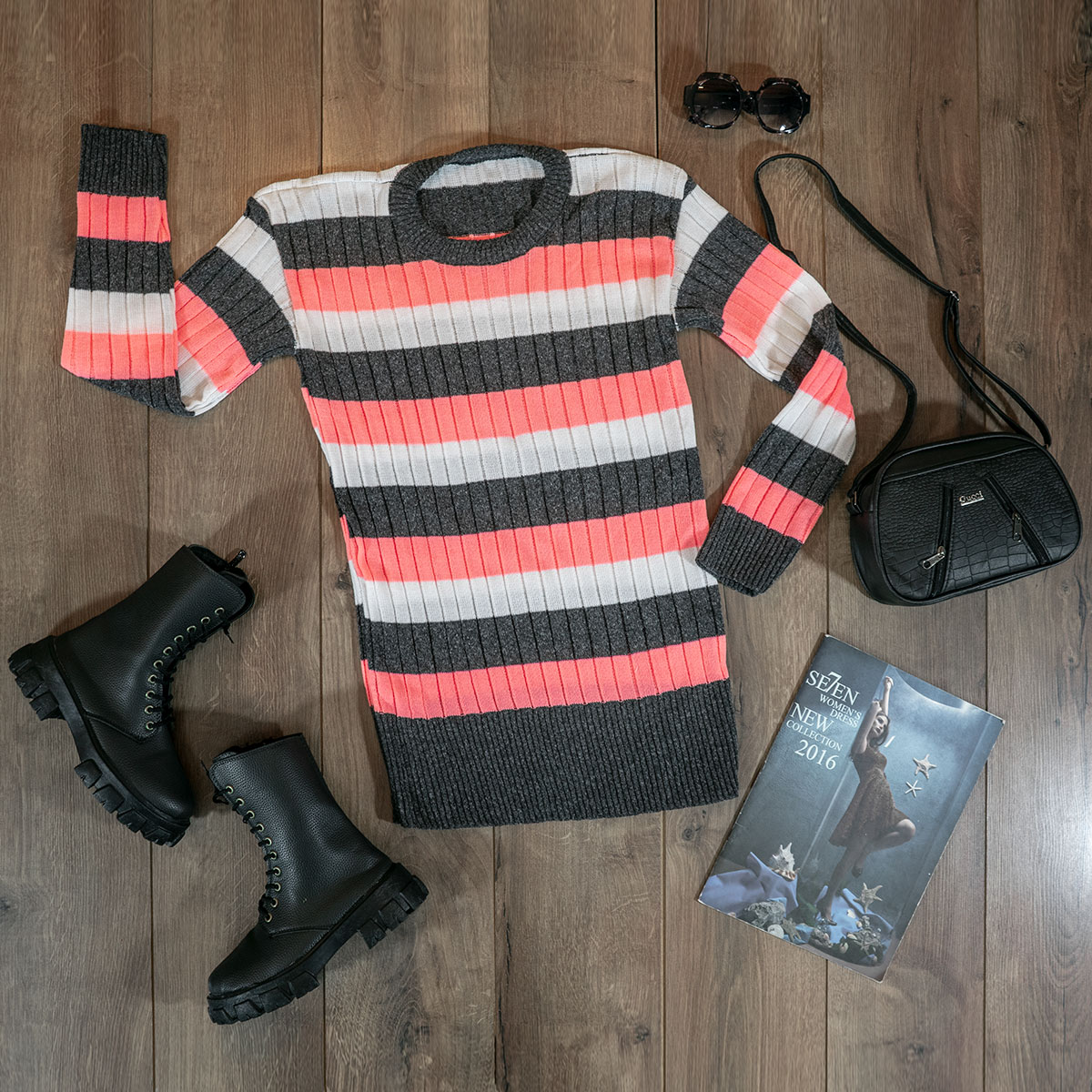 تونیک بافت زنانه راه راه مشکی صورتی مدل kareno