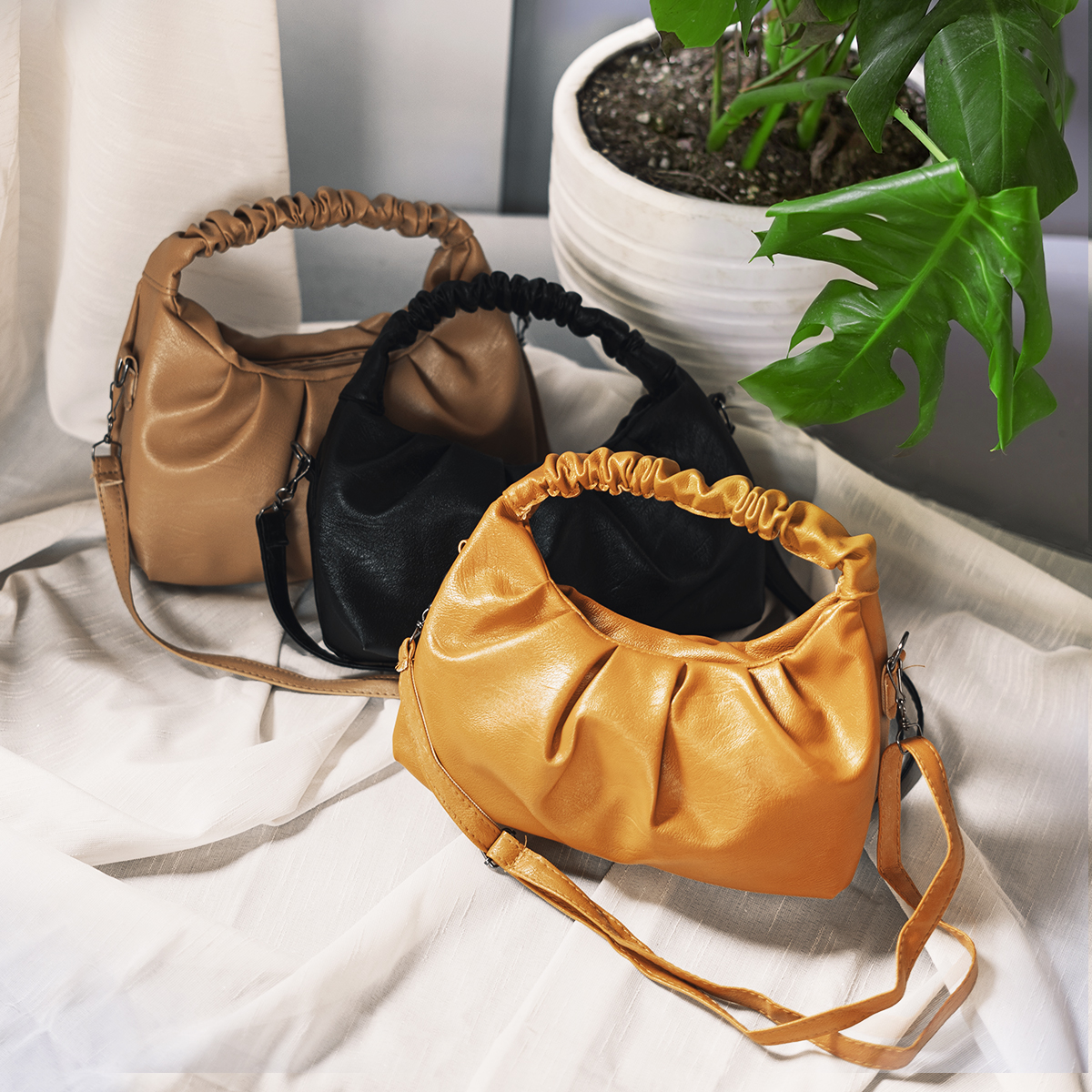 کیف دستی کرم دخترانه مدل Maren