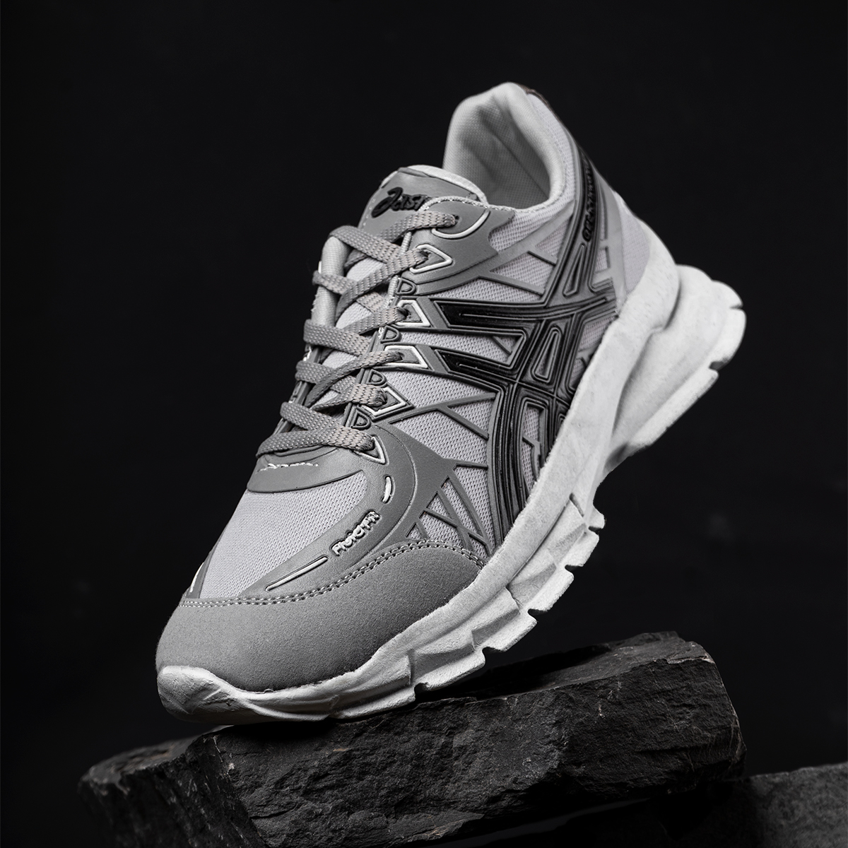 کفش ورزشی Asics مردانه طوسی مشکی مدل Kaloni