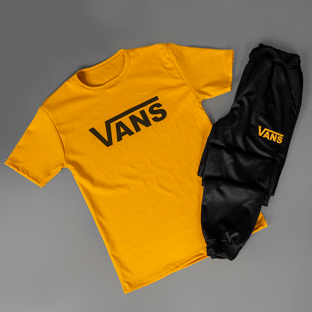 ست تیشرت شلوار مشکی زرد Vans مردانه مدل N200