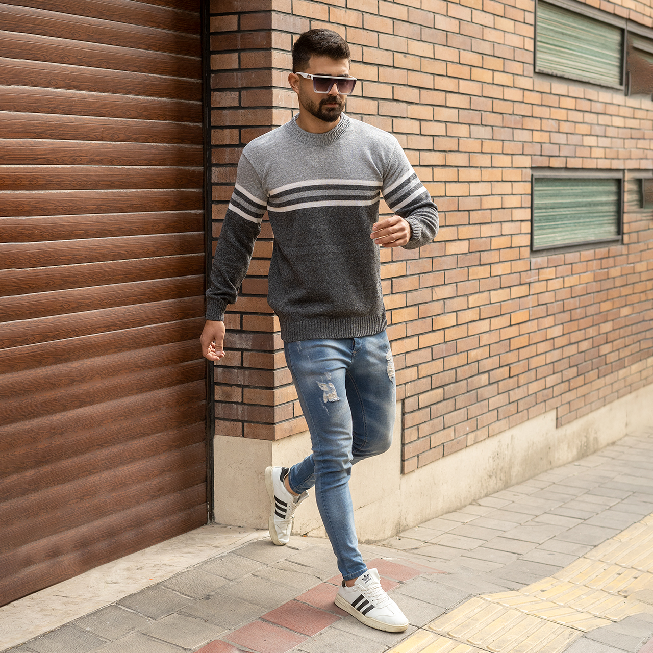 پلیور راه راه طوسی مردانه مدل T102