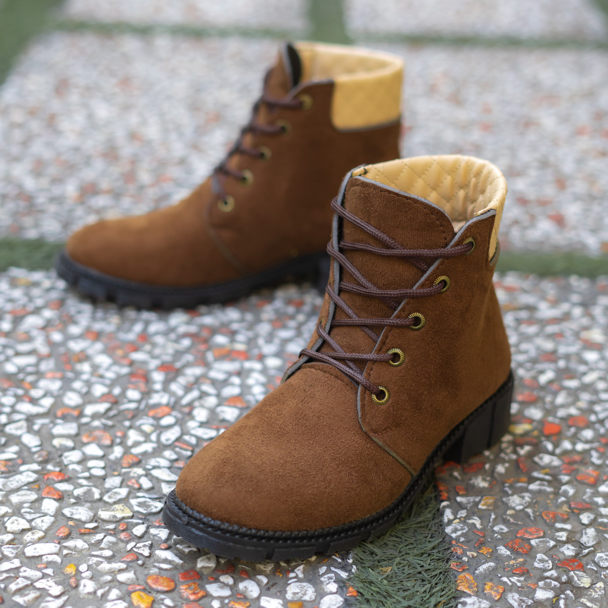 نیم بوت دخترانه نسکافه ای مدل Atena