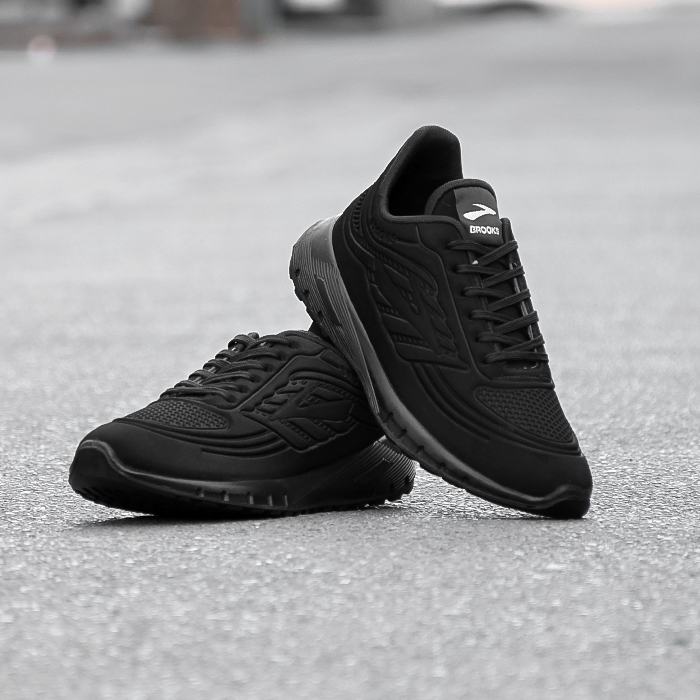 کفش ورزشی مردانه Brooks مشکی مدل SANO