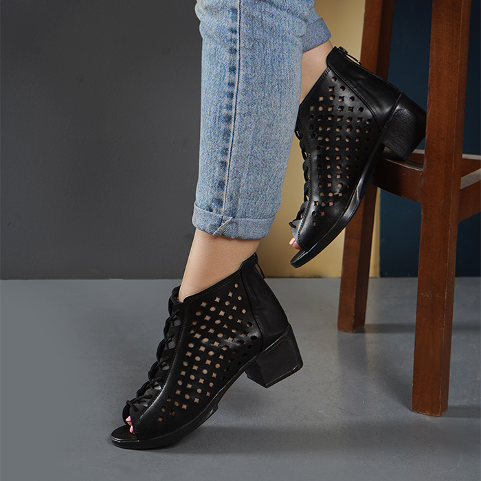 صندل زنانه مشکی مدل adrino