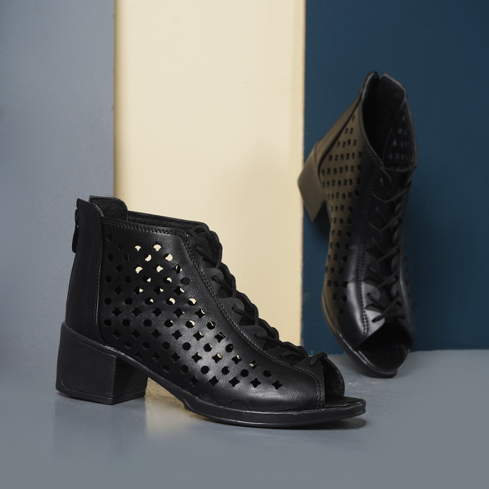 صندل زنانه مشکی مدل adrino