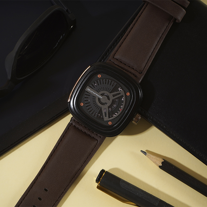 ساعت sevenfriday قهوه ای صفحه مشکی مدل rinald