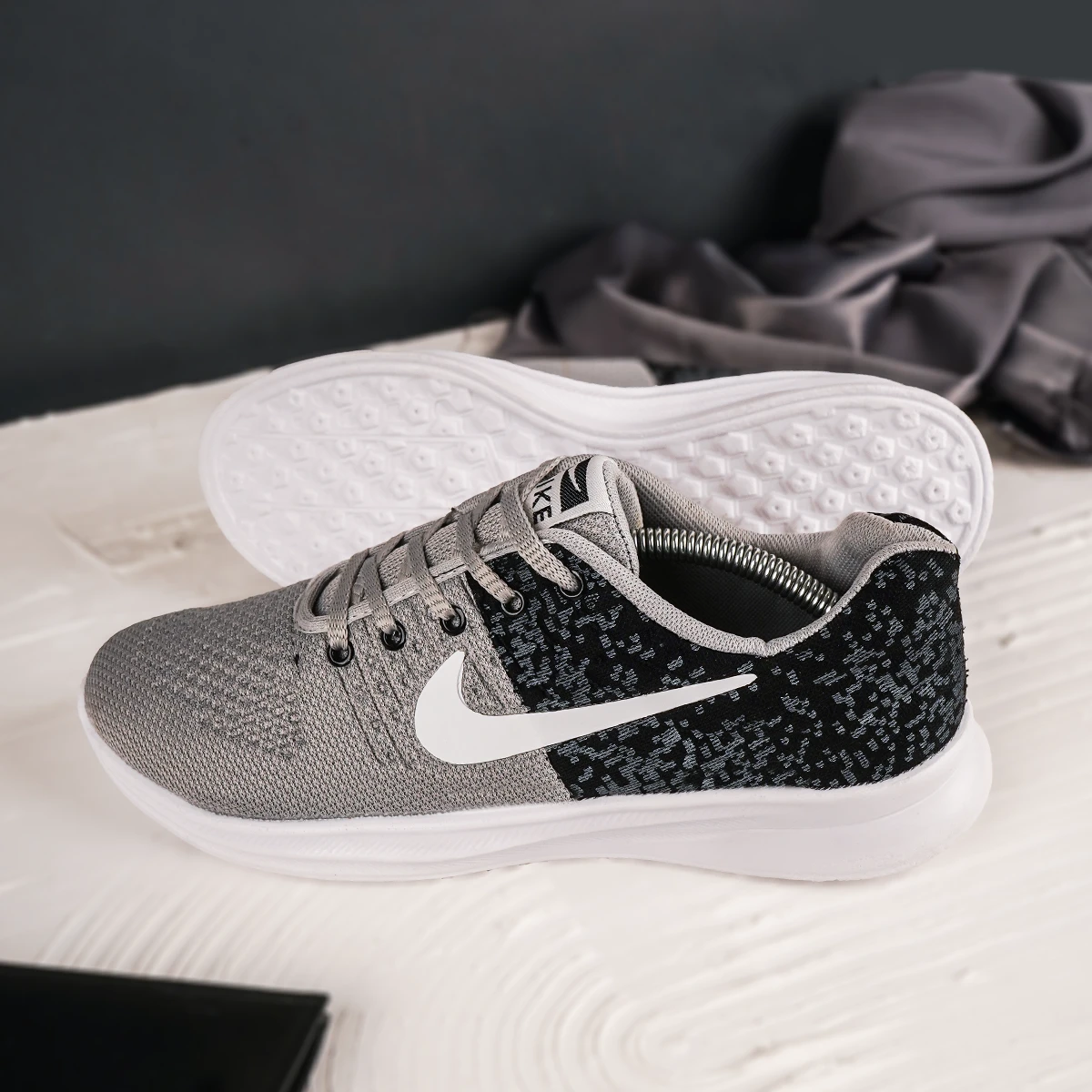 کفش ورزشی نایک طوسی تیره مردانه مدل Saber