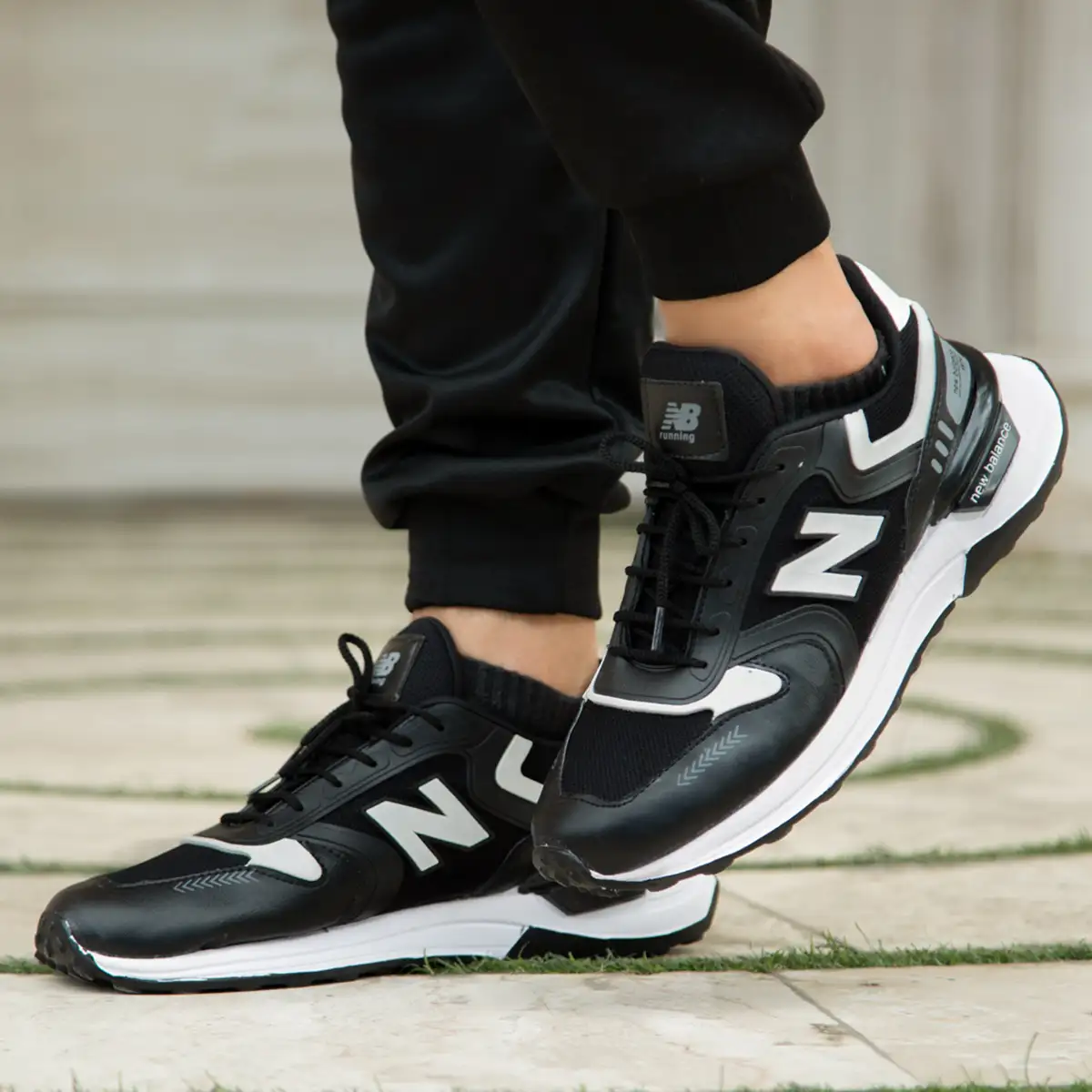 کفش ورزشی مردانه New Balance مشکی مدل Darman