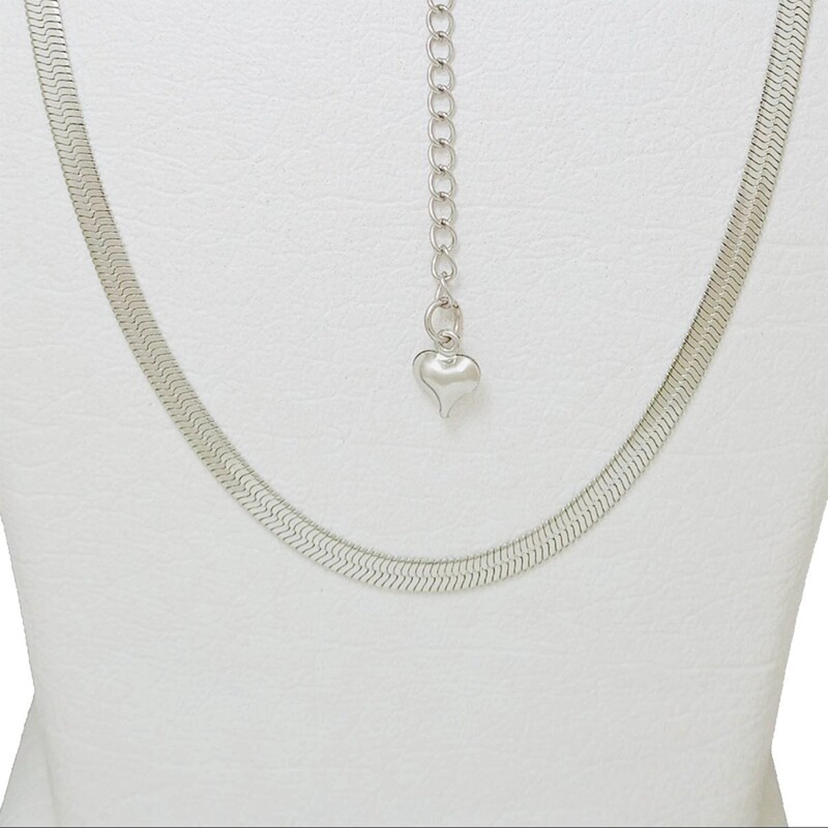 نیم ست نقره ای ماری مدل fered