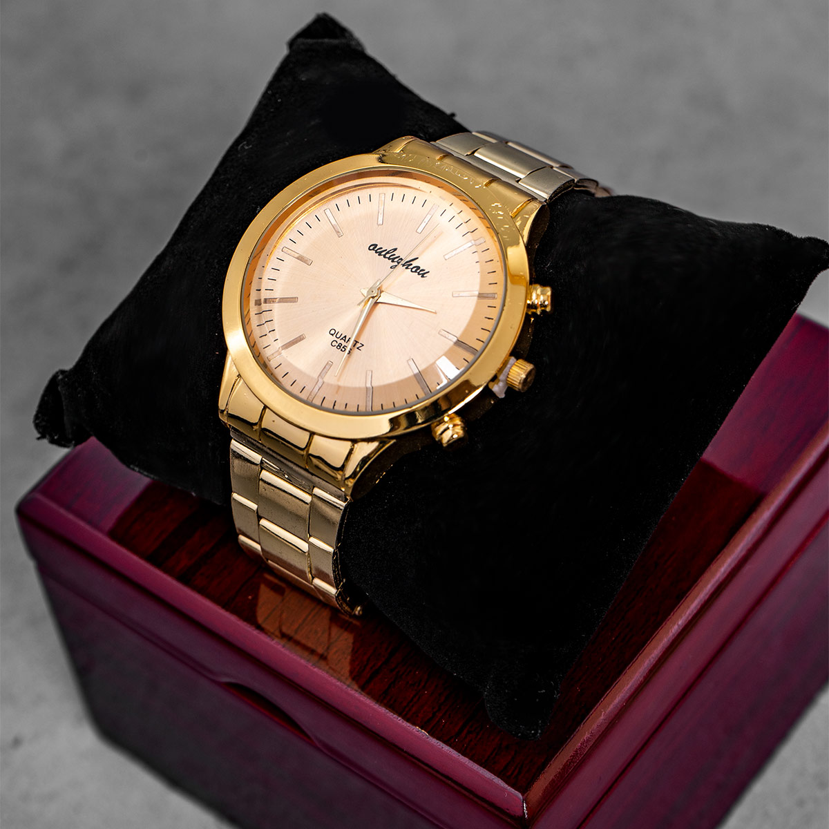 ساعت طلایی فلزی مدل Palitan