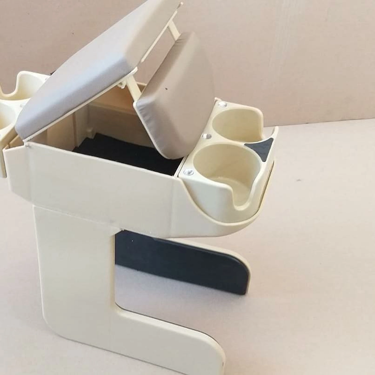 کنسول متحرک خودرو 4 لیوان کرم ( پژو)