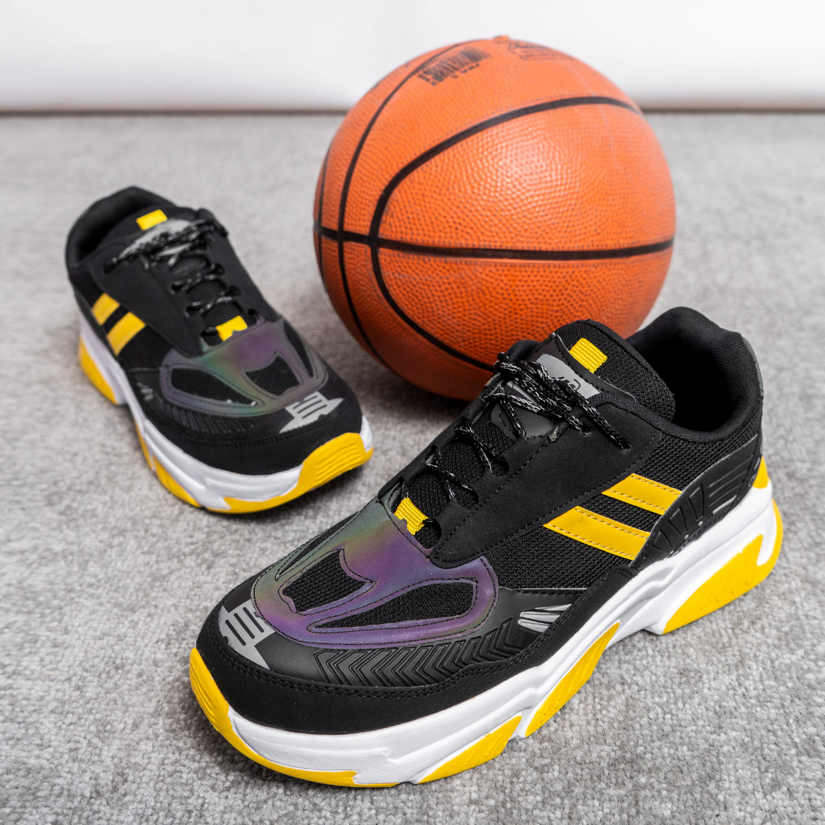 کفش ورزشی Adidas مردانه مشکی مدل Arnold