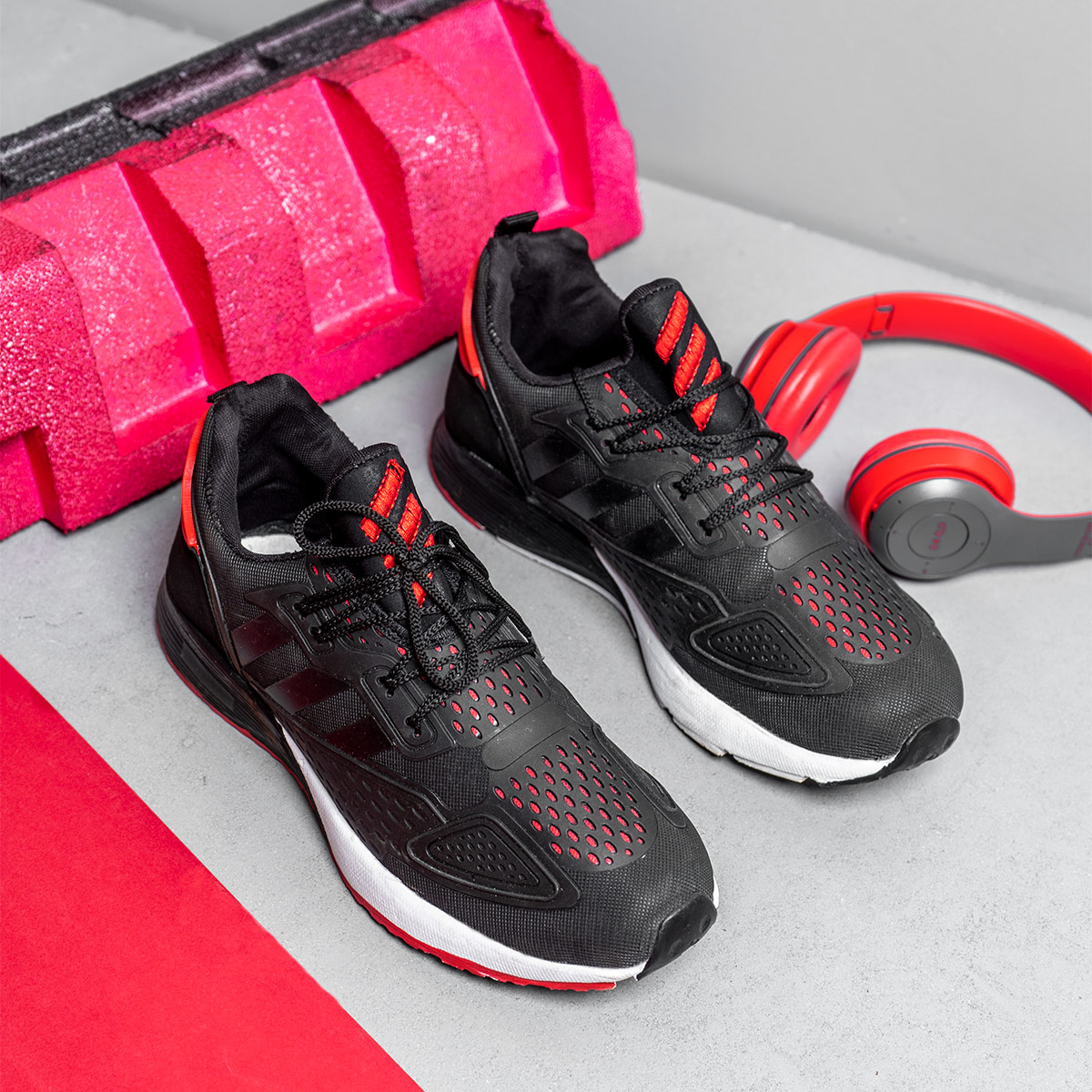 کفش ورزشی Adidas مشکی قرمز مردانه مدل Ipala